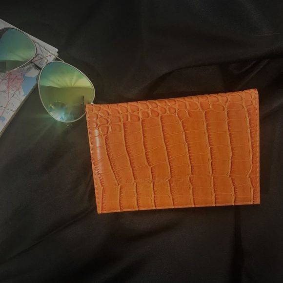 Leather Passport holder - Picture 3 of 5